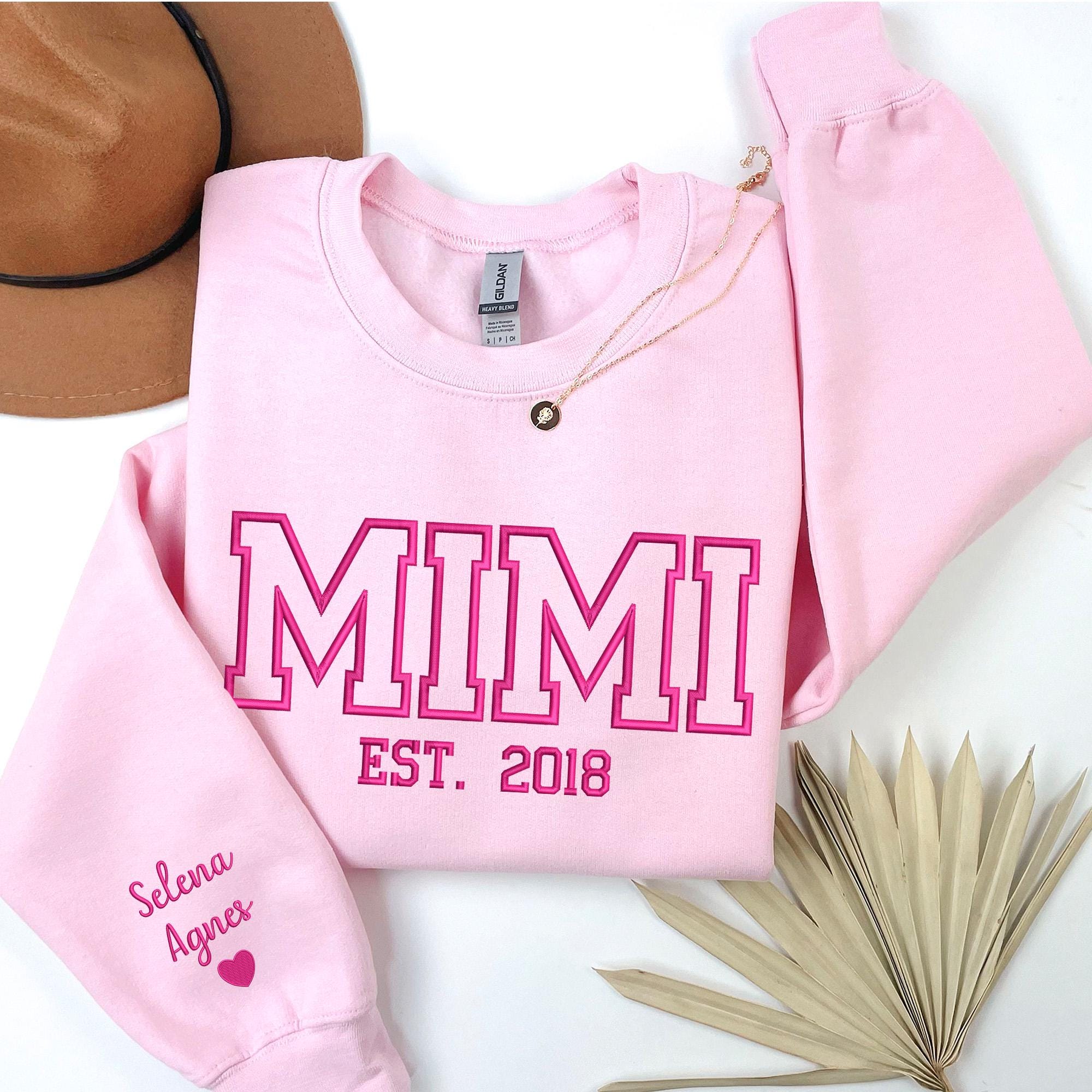 Mama Sweatshirt with Date and Kids' Names on Sleeve - Image 5