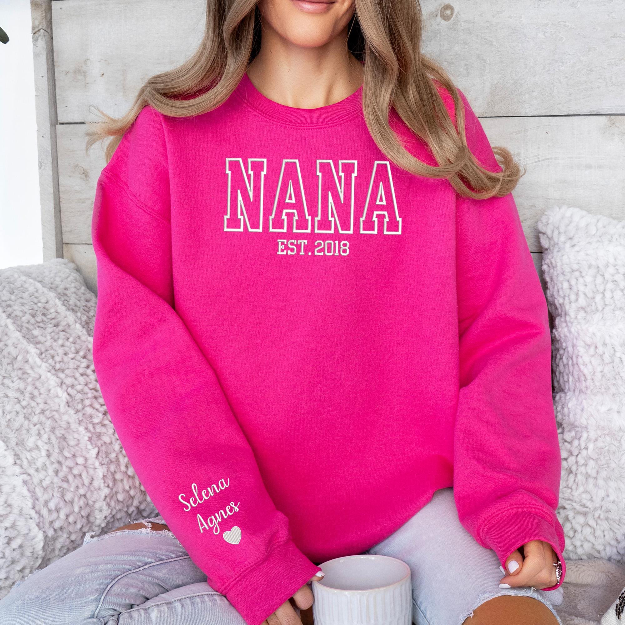 Mama Sweatshirt with Date and Kids' Names on Sleeve - Image 8